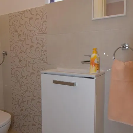 فيلة Takale By Guide *