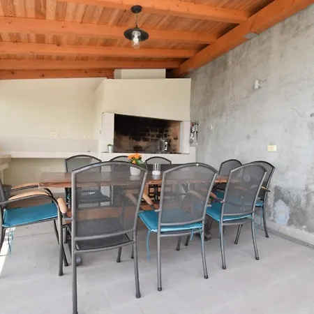 Takale By Guide Villa *